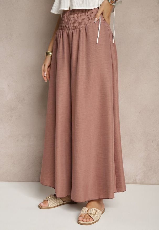 Renee - Brązowe Szerokie Spodnie High Waist z Elastycznymi Gumkami w Talii Varbia. Okazja: na co dzień. Stan: podwyższony. Kolor: brązowy. Styl: casual, elegancki