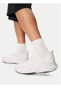 Clarks Sneakersy Clarks Pace 26184666 Biały. Kolor: biały. Materiał: materiał #3