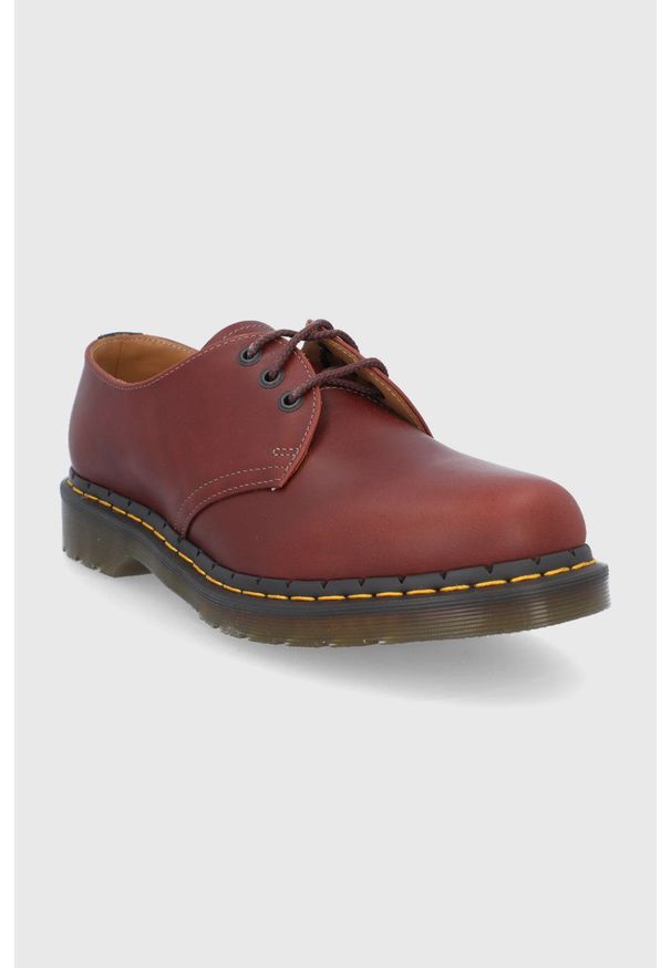 Dr. Martens - Półbuty skórzane Abruzzo. Nosek buta: okrągły. Zapięcie: sznurówki. Kolor: czerwony. Materiał: skóra