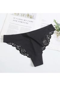 Intica - Koronkowe figi z wysokiej jakości materiału Veselka. Kolor: czarny. Materiał: materiał, koronka. Wzór: koronka