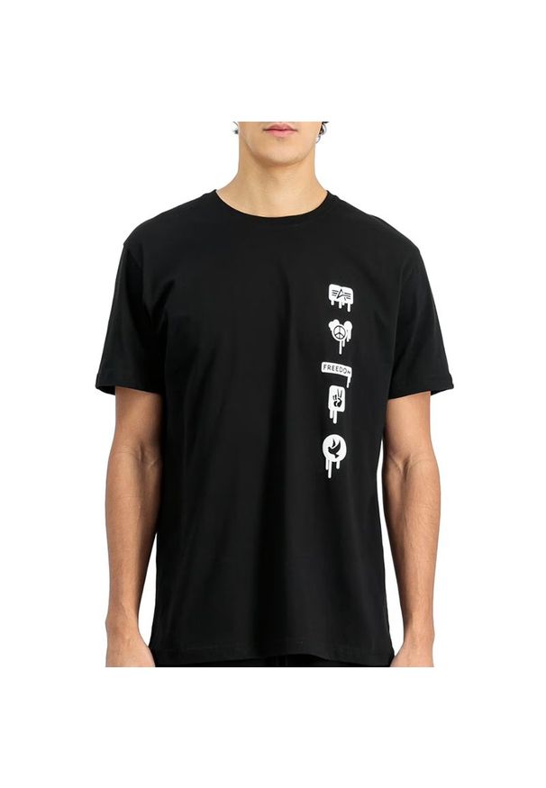 Koszulka męska Alpha Industries Freedom 15653903 - czarna. Kolor: czarny. Materiał: bawełna. Długość rękawa: krótki rękaw. Długość: krótkie. Wzór: aplikacja