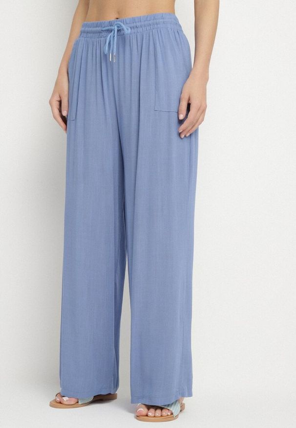 Born2be - Niebieskie Spodnie Bawełniane Szerokie z Gumką w Pasie Efranica. Okazja: na co dzień. Kolor: niebieski. Materiał: bawełna. Styl: elegancki, casual