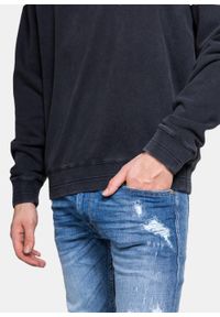 Bluza męska Guess Patch Logo Cn Fleece (M1GQ51K68I1-JBLK). Kolor: czarny. Materiał: materiał, denim, jeans. Sezon: lato. Styl: młodzieżowy #5
