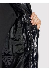 Calvin Klein Kurtka puchowa K10K108228 Czarny Regular Fit. Kolor: czarny. Materiał: syntetyk