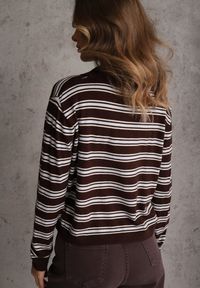 Renee - Brązowy Pasiasty Sweter z Kołnierzem i Guzikami Marlea. Okazja: na randkę. Kolor: brązowy. Materiał: wiskoza, skóra, jeans. Styl: elegancki, klasyczny #6