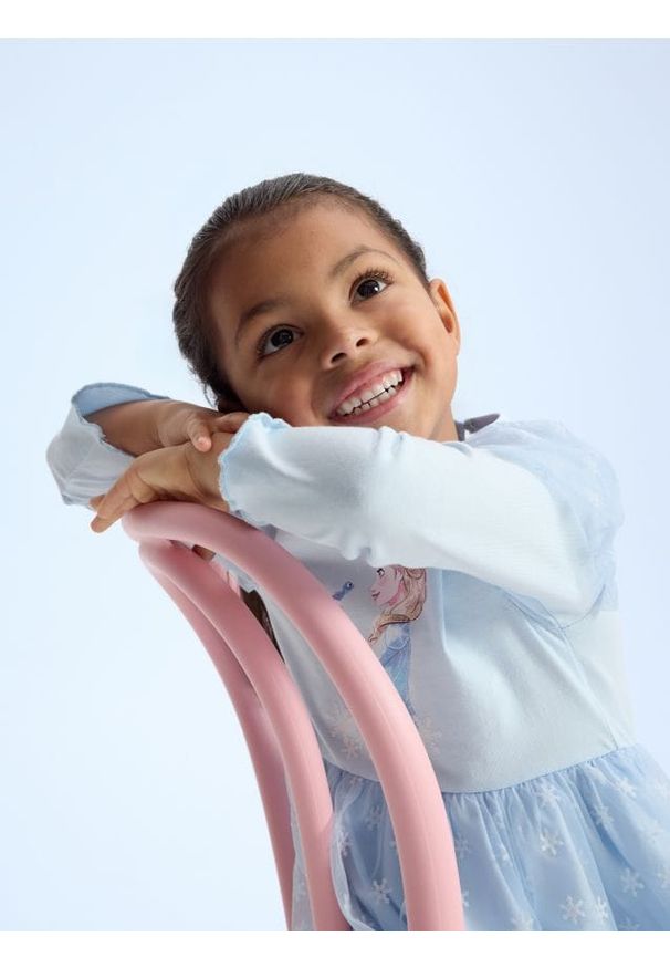 Reserved - Sukienka Kraina Lodu - jasnoniebieski. Kolor: niebieski. Materiał: bawełna. Wzór: motyw z bajki