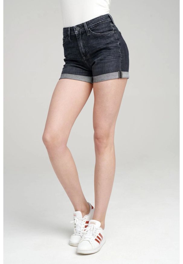 Lee - LEE MOM SHORT DAMSKIE SPODENKI SZORTY SHORTY JEANSOWE BLACK WORN L37MRGST. Materiał: jeans