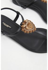 Dolce & Gabbana - Sandały damskie skórzane Devotion DOLCE & GABBANA. Materiał: skóra