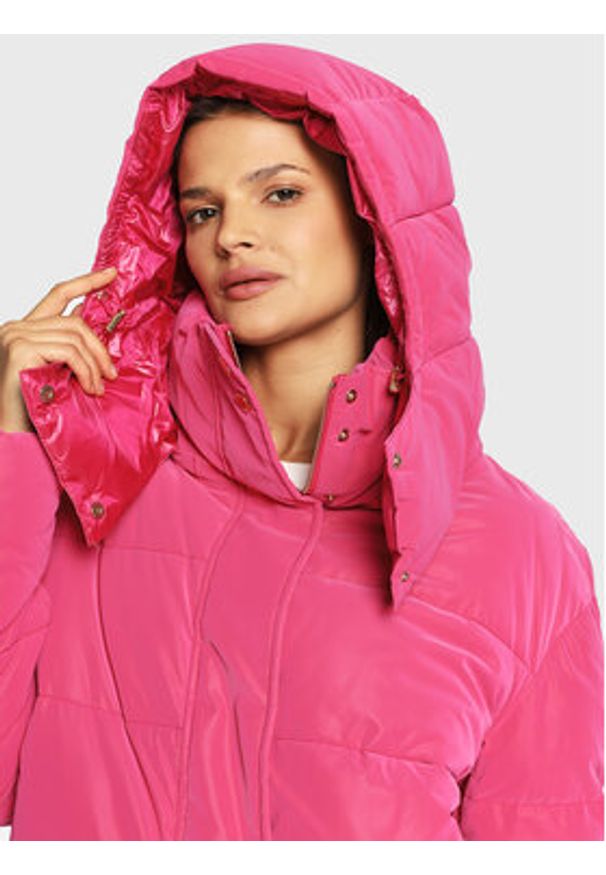 Patrizia Pepe Kurtka zimowa 2O0057/A182-M430 Różowy Regular Fit. Kolor: różowy. Materiał: puch, syntetyk. Sezon: zima