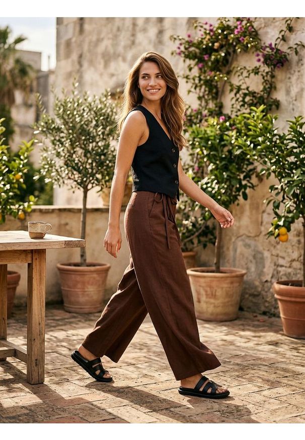 Sinsay - Spodnie wide leg z domieszką lnu - beżowy. Kolor: beżowy