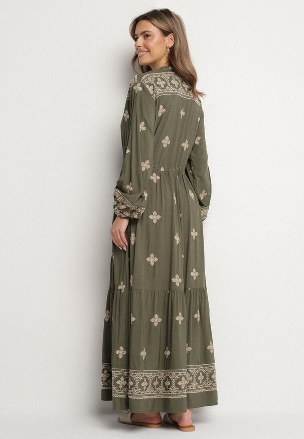 Born2be - Ciemnozielona Sukienka z Bawełną Sznurkiem i Ozdobnym Haftem Felliova. Okazja: na co dzień. Kolor: zielony. Materiał: bawełna. Wzór: haft. Styl: casual