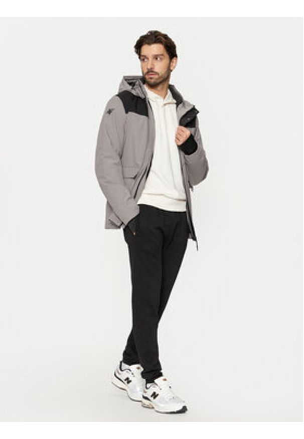 Joma Kurtka outdoor Mystic 103756 Szary Regular Fit. Kolor: szary. Materiał: syntetyk. Sport: outdoor