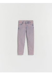Reserved - Jeansy slim z efektem sprania - fioletowy. Kolor: fioletowy. Materiał: jeans
