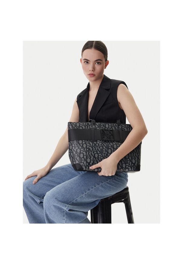 Torebka Armani Exchange. Kolor: czarny