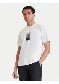 Jack & Jones T-Shirt Fusion 12289870 Biały Relaxed Fit. Kolor: biały. Materiał: bawełna #1