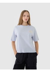 4f - 4F T-shirt oversize z nadrukiem damski - niebieski XS. Okazja: na co dzień. Kolor: niebieski. Materiał: dzianina, bawełna, jersey. Długość rękawa: krótki rękaw. Długość: krótkie. Wzór: nadruk. Sezon: lato. Styl: klasyczny, sportowy, casual