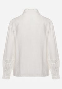 Renee - Biała Koszula ze Stójką i Koronką Phaeninca. Okazja: na co dzień. Typ kołnierza: kołnierzyk stójkowy. Kolor: biały. Materiał: koronka. Wzór: koronka. Styl: casual, elegancki #4