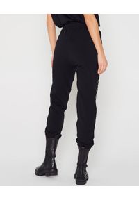 MARLU - Czarne spodnie dresowe. Kolor: czarny. Materiał: dresówka. Wzór: napisy #4