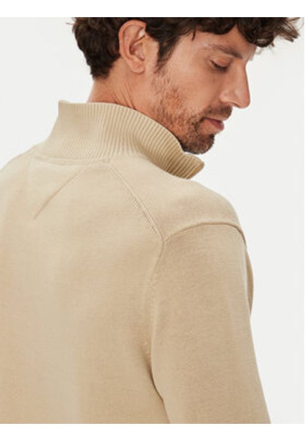 Tommy Jeans Sweter DM0DM21654 Beżowy Slim Fit. Kolor: beżowy. Materiał: bawełna
