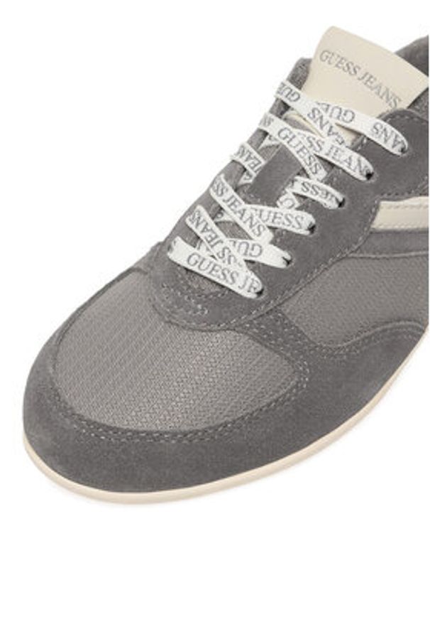 Guess Jeans Sneakersy EO-GJ2128 Szary. Kolor: szary. Materiał: skóra, zamsz