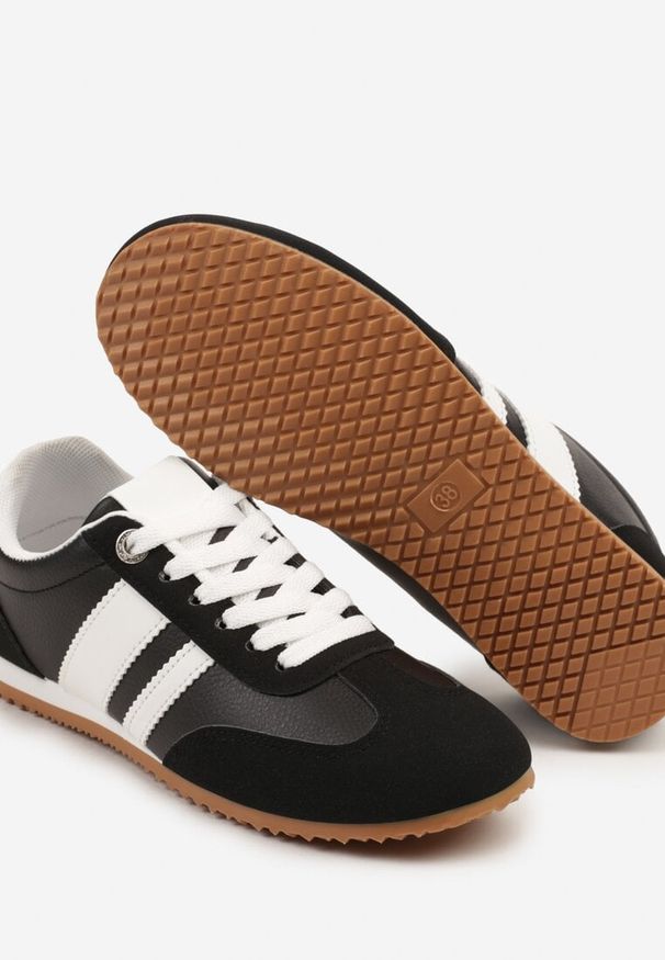 Born2be - Czarne Sneakersy Ozdobione Paskami Amoissea. Okazja: na co dzień. Zapięcie: pasek. Kolor: czarny. Materiał: jeans. Wzór: aplikacja