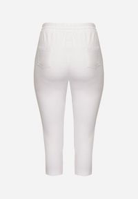Born2be - Białe Spodnie z Bawełny ze Sznurkami Izeleina. Okazja: na co dzień. Kolor: biały. Materiał: bawełna. Styl: casual