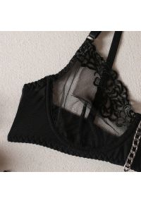 Intica - Komplet bielizny z łańcuszkami na romantyczne wieczory Enrichetta. Kolor: czerwony. Materiał: materiał #11