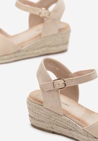 Born2be - Beżowe Sandały na Plecionej Koturnie z Otwartym Noskiem Lillona. Nosek buta: otwarty. Kolor: beżowy. Sezon: lato. Obcas: na koturnie #4
