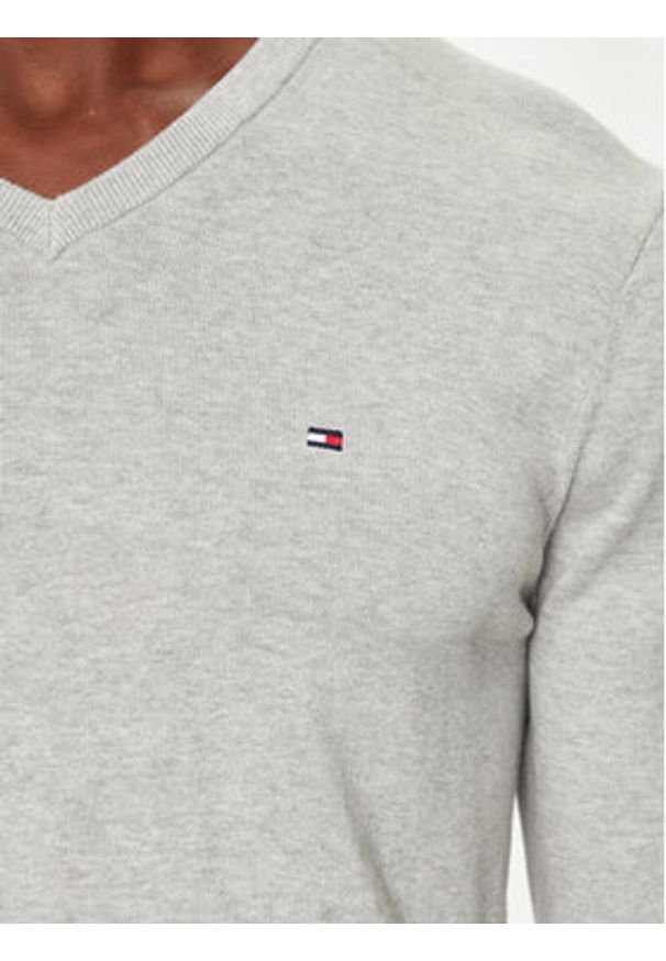 TOMMY HILFIGER - Tommy Hilfiger Sweter MW0MW14745 Szary Regular Fit. Kolor: szary. Materiał: bawełna