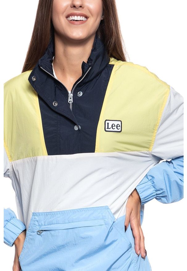 Lee - DAMSKA KURTKA PRZEJŚCIOWA LEE WINDBREAKER ECRU L56AYOLO 112113016. Styl: retro