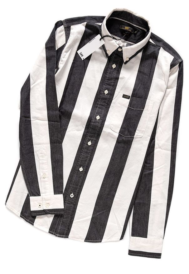 Lee - LEE BUTTON DOWN BLACK L68BXO01 112117046. Typ kołnierza: button down. Materiał: materiał