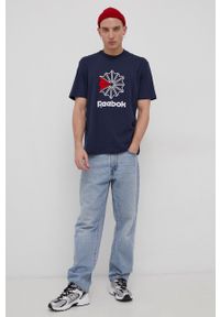 Reebok Classic T-shirt bawełniany kolor granatowy gładki. Okazja: na co dzień. Kolor: niebieski. Materiał: bawełna. Wzór: gładki. Styl: casual