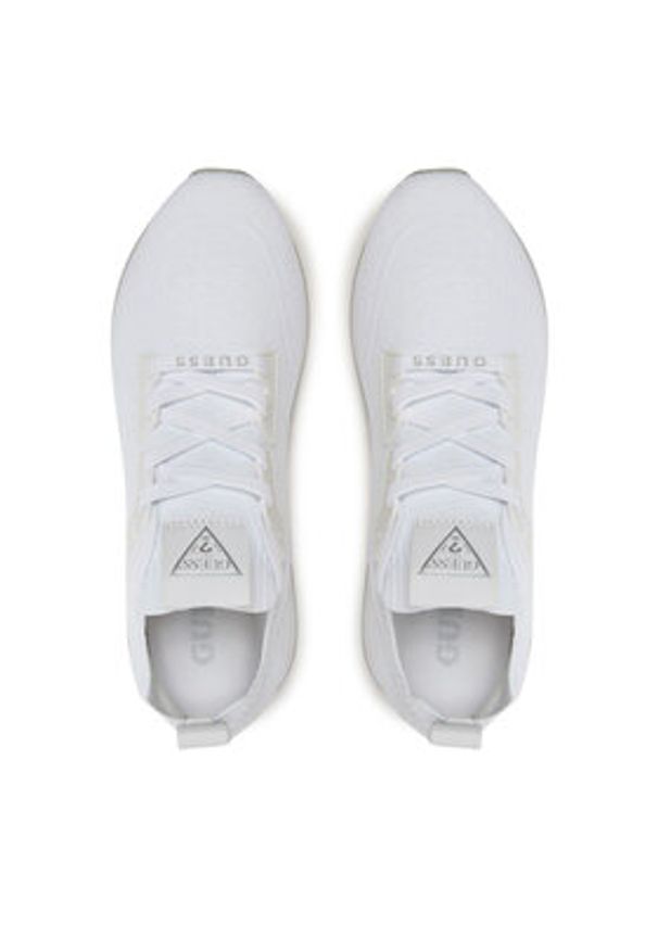 Guess Sneakersy FLPEST FAB12bia Biały. Kolor: biały. Materiał: skóra