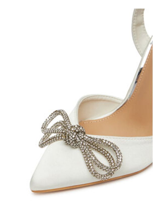 DeeZee Szpilki F92831-8 Biały. Kolor: biały. Materiał: materiał. Obcas: na szpilce