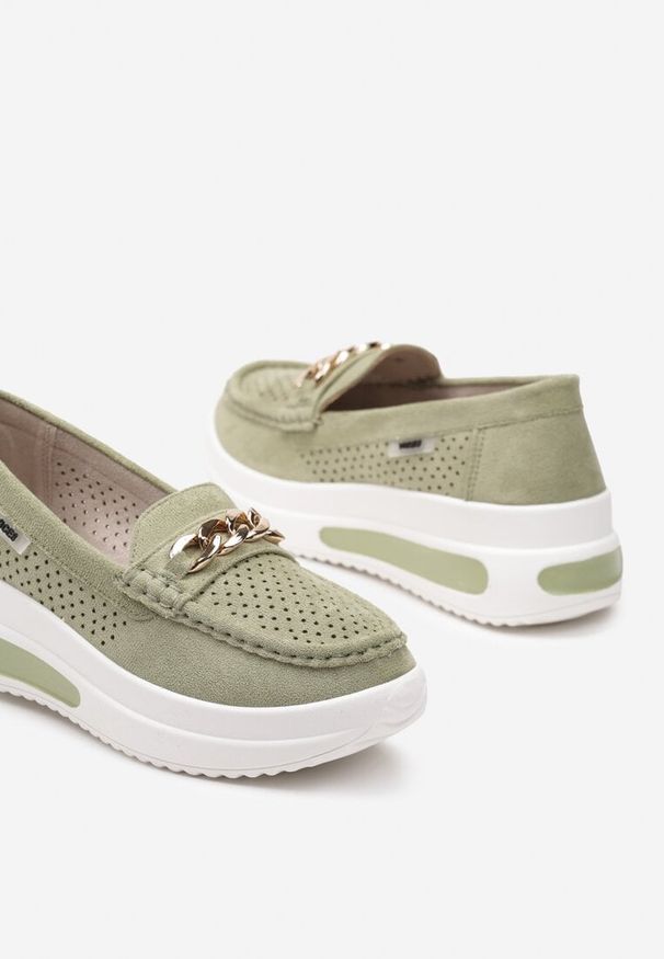 Born2be - Zielone Mokasyny z Łańcuszkiem i Platformą Grimenna. Kolor: zielony. Materiał: jeans. Sezon: wiosna. Obcas: na platformie. Styl: elegancki