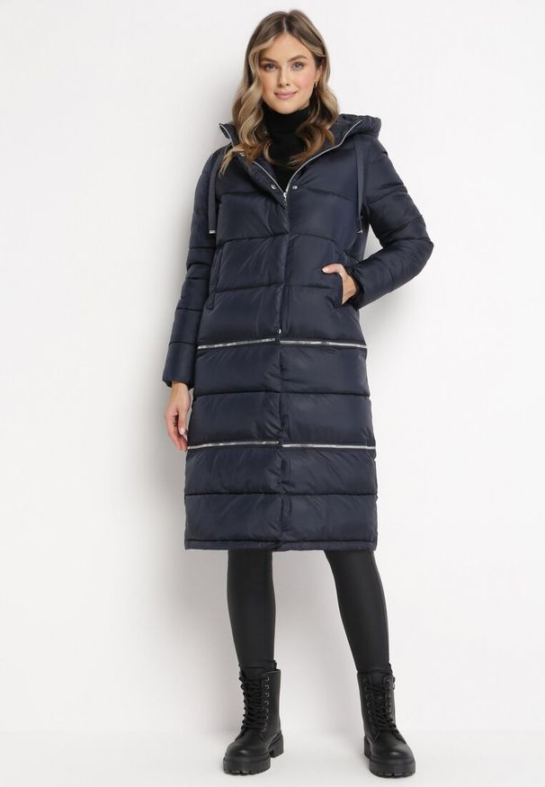 Born2be - Granatowa Pikowana Kurtka Płaszcz z Regulowaną Długością Maakana. Kolor: niebieski. Materiał: jeans, tkanina. Sezon: zima, jesień, wiosna. Styl: klasyczny, elegancki