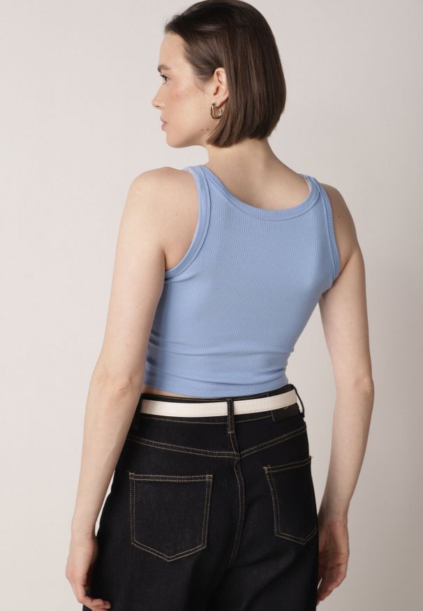 Born2be - Niebieski Top z Prążkowanego Materiału Zitessa. Okazja: na co dzień. Kolor: niebieski. Materiał: prążkowany, materiał. Długość rękawa: na ramiączkach. Styl: casual, klasyczny, elegancki