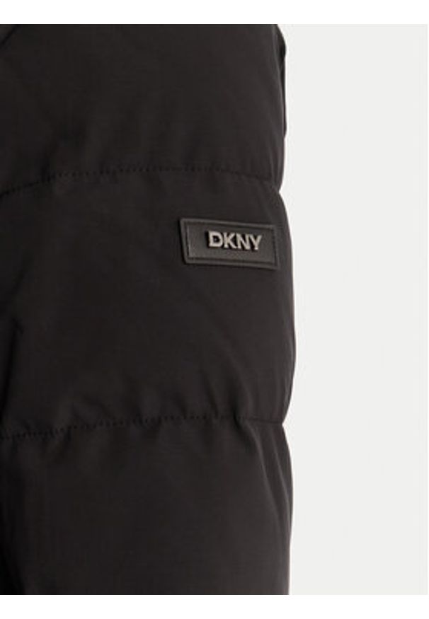 DKNY Kurtka zimowa DLEMPV01 Czarny Regular Fit. Kolor: czarny. Materiał: syntetyk. Sezon: zima