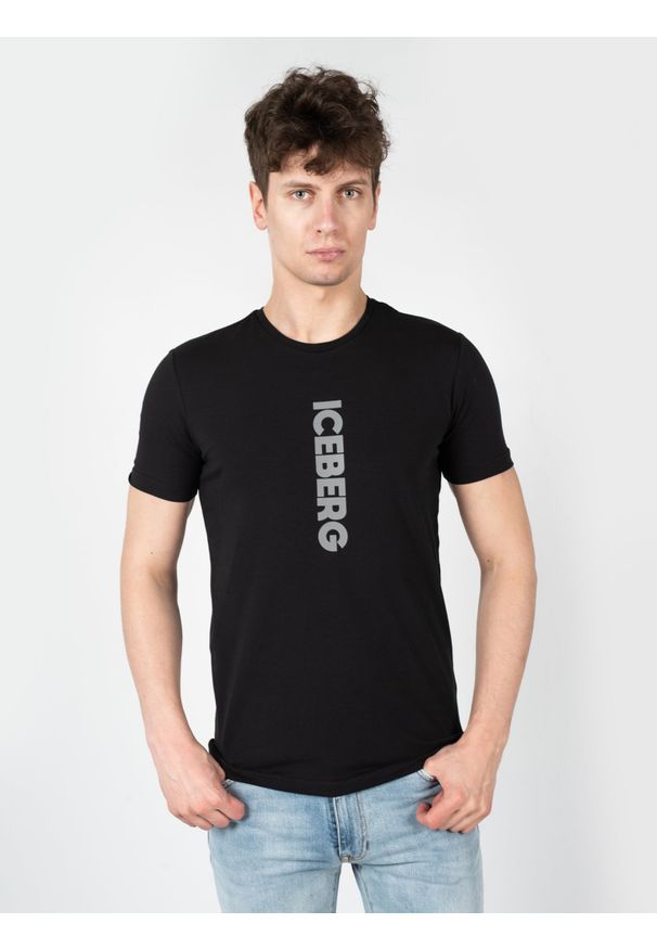 Iceberg T-Shirt "C-Neck" | F013639A | Mężczyzna | Czarny. Okazja: na co dzień. Kolor: czarny. Materiał: bawełna, elastan. Wzór: nadruk. Styl: casual, elegancki