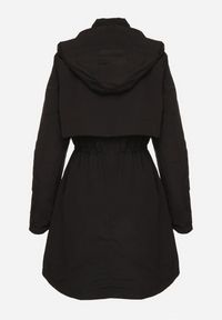 Born2be - Czarna Kurtka Parka z Kapturem Odpinanym w Stylu Utility Janiora. Okazja: na co dzień. Typ kołnierza: kaptur. Kolor: czarny. Długość rękawa: długi rękaw. Długość: długie. Styl: casual, klasyczny #8