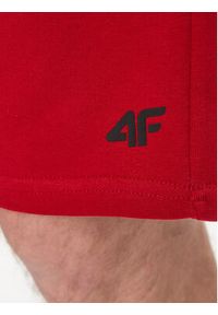 4f - 4F Szorty sportowe 4FSS23TSHOM156 Czerwony Regular Fit. Kolor: czerwony. Materiał: bawełna. Styl: sportowy #4