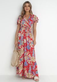 Born2be - Czerwona Sukienka Sepurcia. Kolor: czerwony. Materiał: wiskoza, materiał. Długość rękawa: krótki rękaw. Wzór: aplikacja, kwiaty, nadruk. Sezon: wiosna, lato. Typ sukienki: kopertowe, rozkloszowane. Styl: boho. Długość: maxi #4