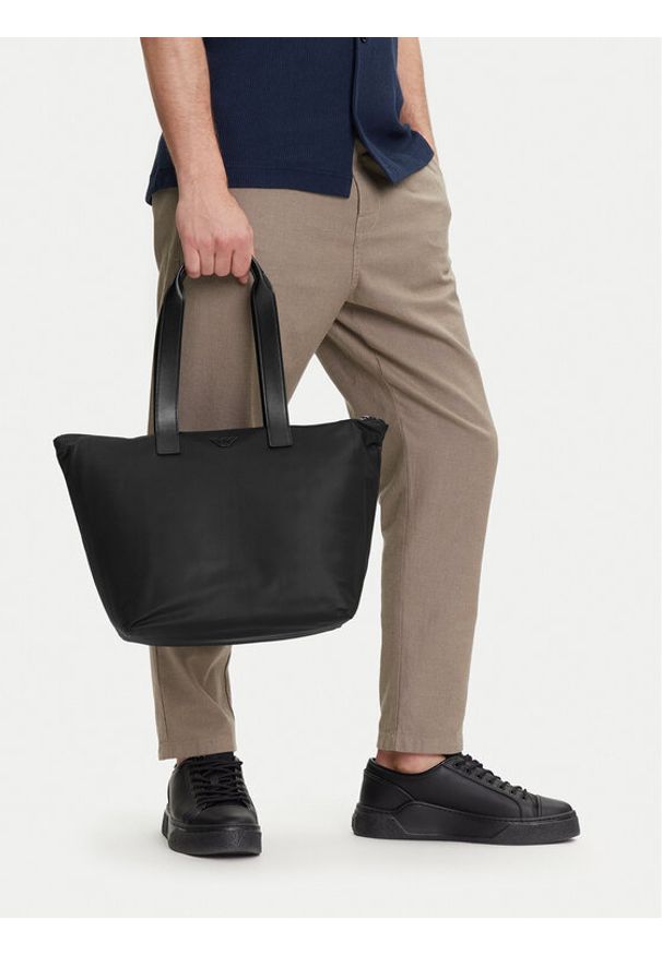 Emporio Armani Torba EM001797 AF13454 UC001 Czarny. Kolor: czarny. Materiał: skóra