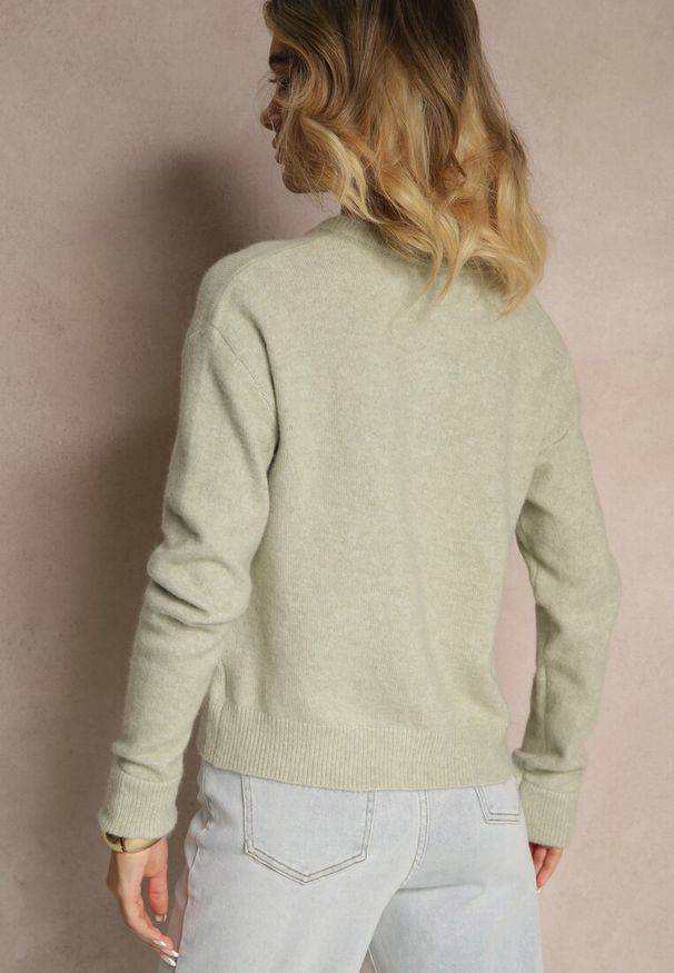 Renee - Jasnozielony Klasyczny Kardigan z Zaokrąglonym Dekoltem Reonira. Okazja: na co dzień. Kolor: zielony. Materiał: jeans. Styl: klasyczny