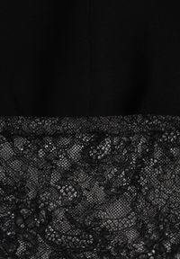 Born2be - Czarna Pudełkowa Sukienka VICES o Kroju Marynarki z Koronką Nyshis. Okazja: na co dzień, na spotkanie biznesowe. Kolor: czarny. Materiał: koronka. Wzór: koronka. Styl: klasyczny, casual, biznesowy, elegancki #4