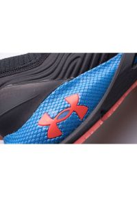 Buty Under Armour Hovr Phantom 2 W 3024930-001 czarne. Okazja: na co dzień. Kolor: czarny. Materiał: syntetyk, dzianina, materiał, tkanina. Szerokość cholewki: normalna. Sport: bieganie, fitness