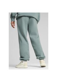 Puma - Spodnie dresowe unisex Essentials Elevated PUMA Green Moon. Kolor: zielony. Materiał: dresówka