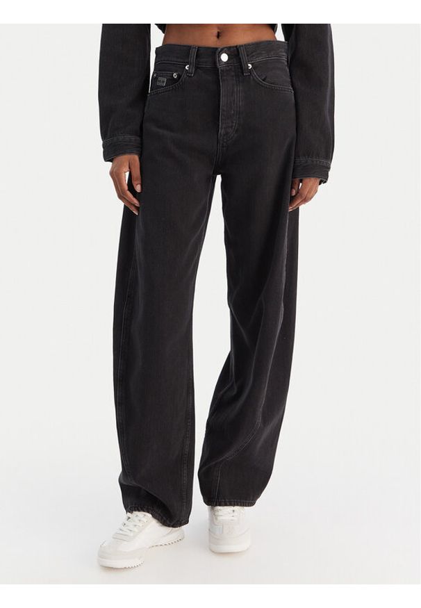 Tommy Jeans Jeansy DW0DW22522 Czarny Barrel Fit. Kolor: czarny