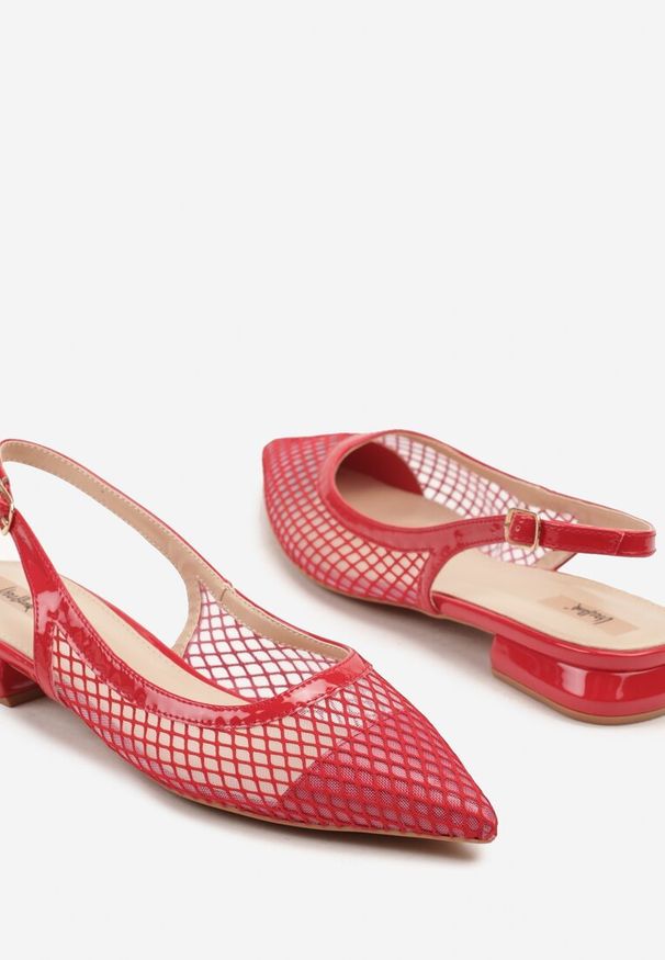 Renee - Czerwone Sandały Slingback z Siateczki ze Szpiczastym Noskiem Niloriae. Okazja: na co dzień, na spotkanie biznesowe, do pracy. Nosek buta: szpiczasty. Zapięcie: pasek. Kolor: czerwony. Materiał: jeans. Styl: biznesowy, casual