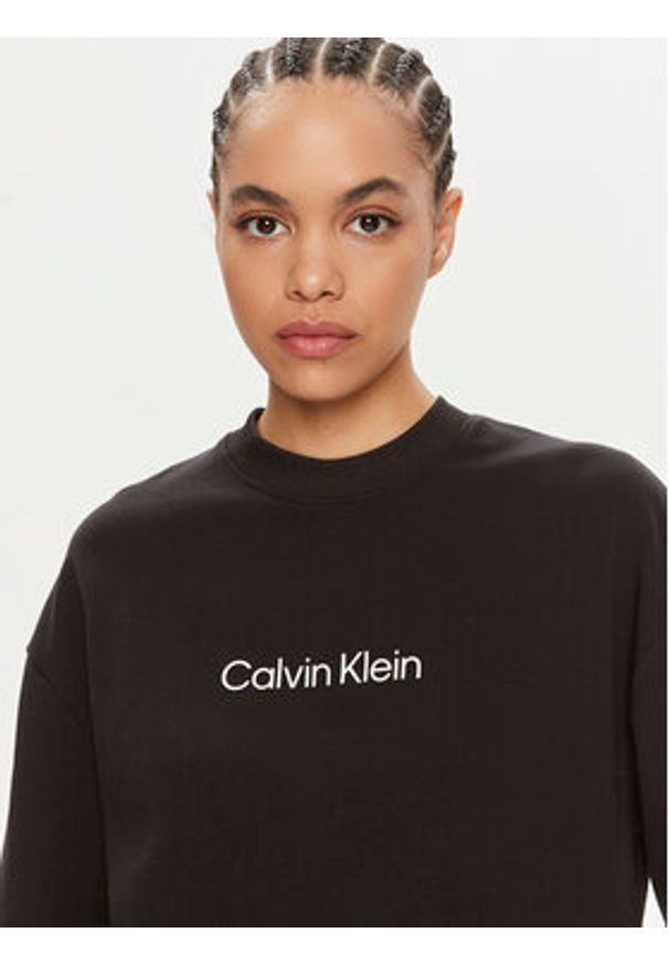Calvin Klein Bluza Hero Logo K20K205450 Czarny Regular Fit. Kolor: czarny. Materiał: bawełna